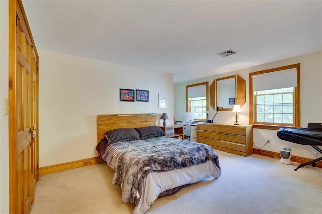 Photo of 15 Squannacook Dr