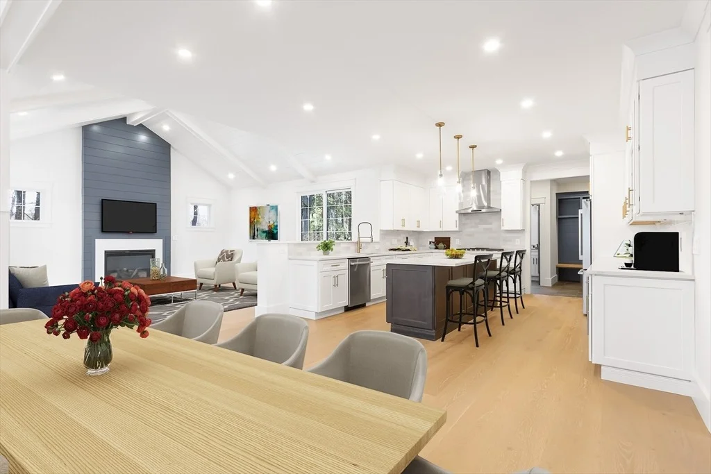 Photo of 242 Oak Street