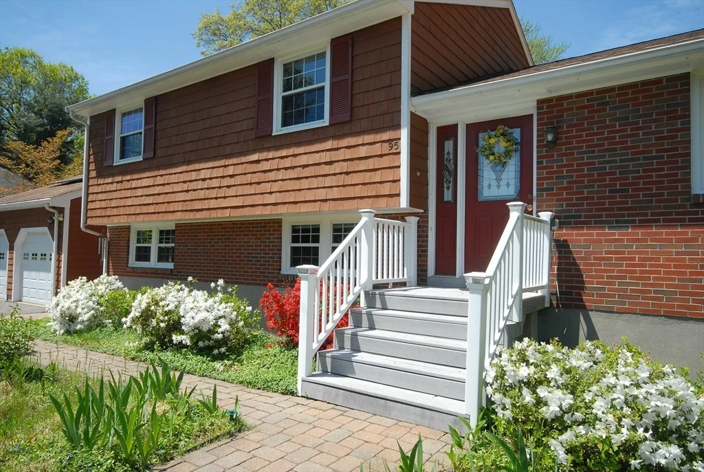 Photo of 95 Bayberry Rd