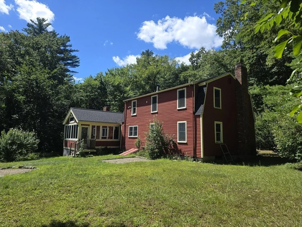 Photo of 207 Boxboro Rd