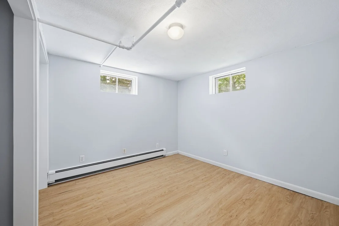 Photo of 84 Oak Street