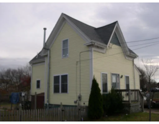 Photo of 32 Holt Rd