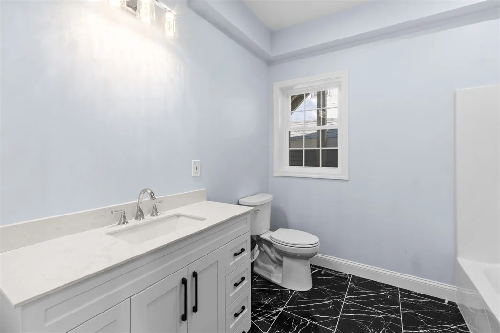 Photo of 489 Spring St.