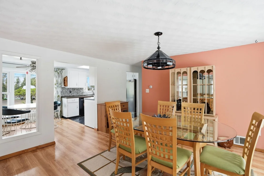 Photo of 94 Edgewater Drive