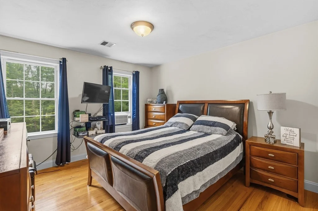 Photo of 3 Pleasant St