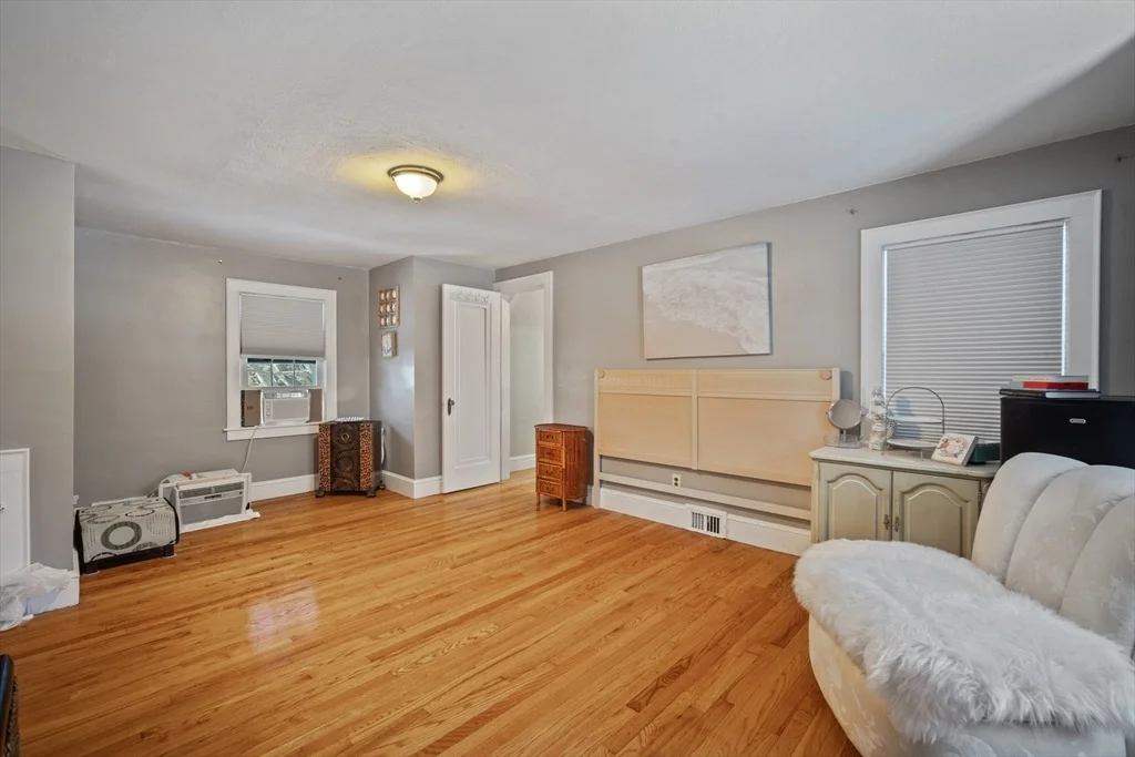 Photo of 144 Gillette Ave