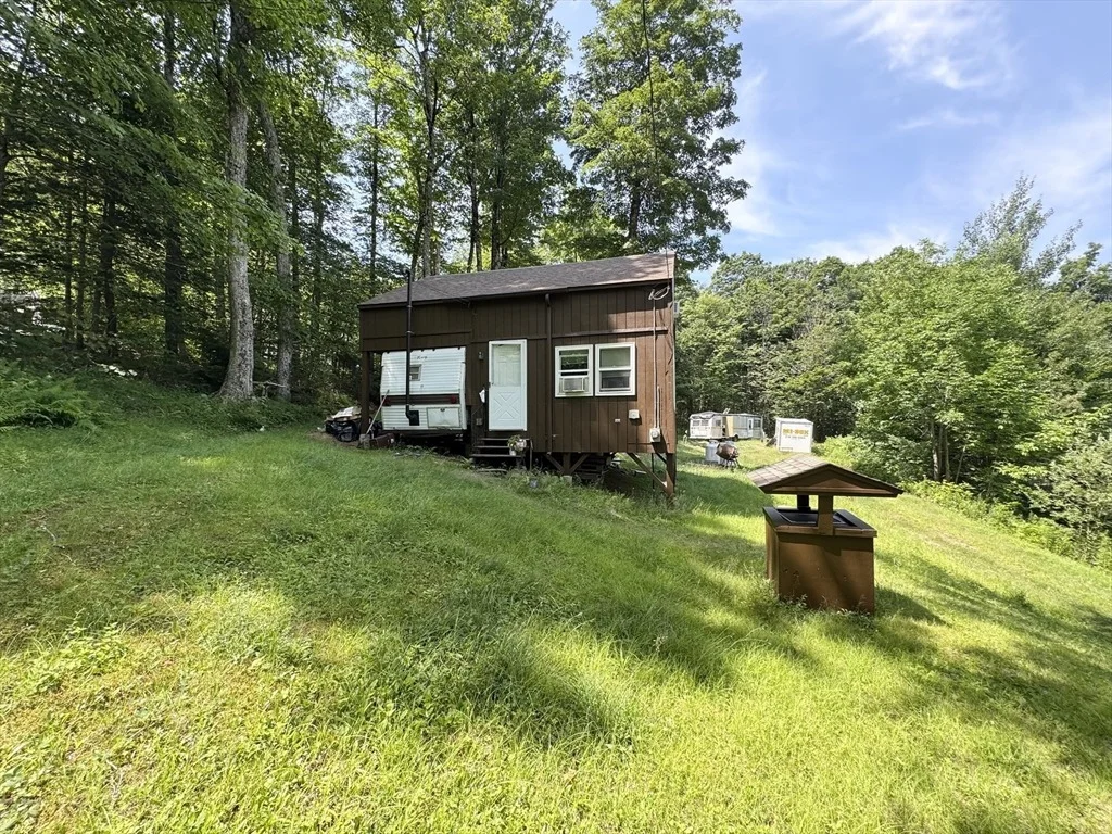 Photo of 32 Navaho Ln