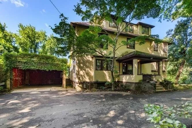 Photo of 7 Lakeview Terrace
