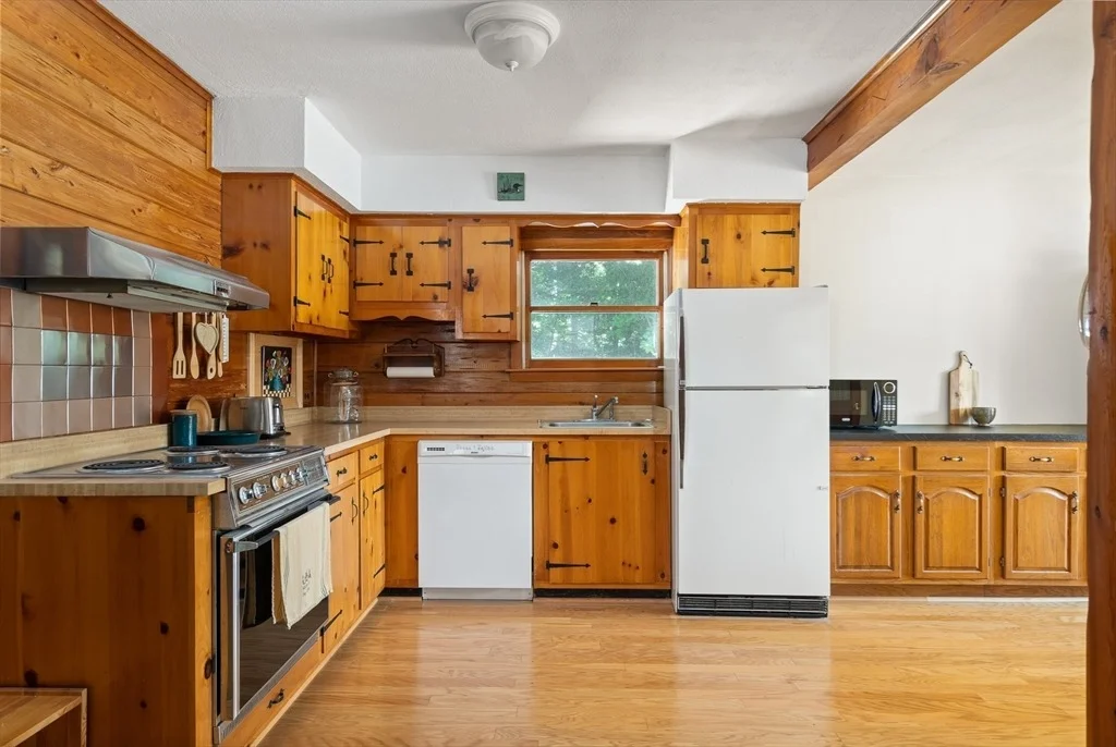 Photo of 8 Antin Rd