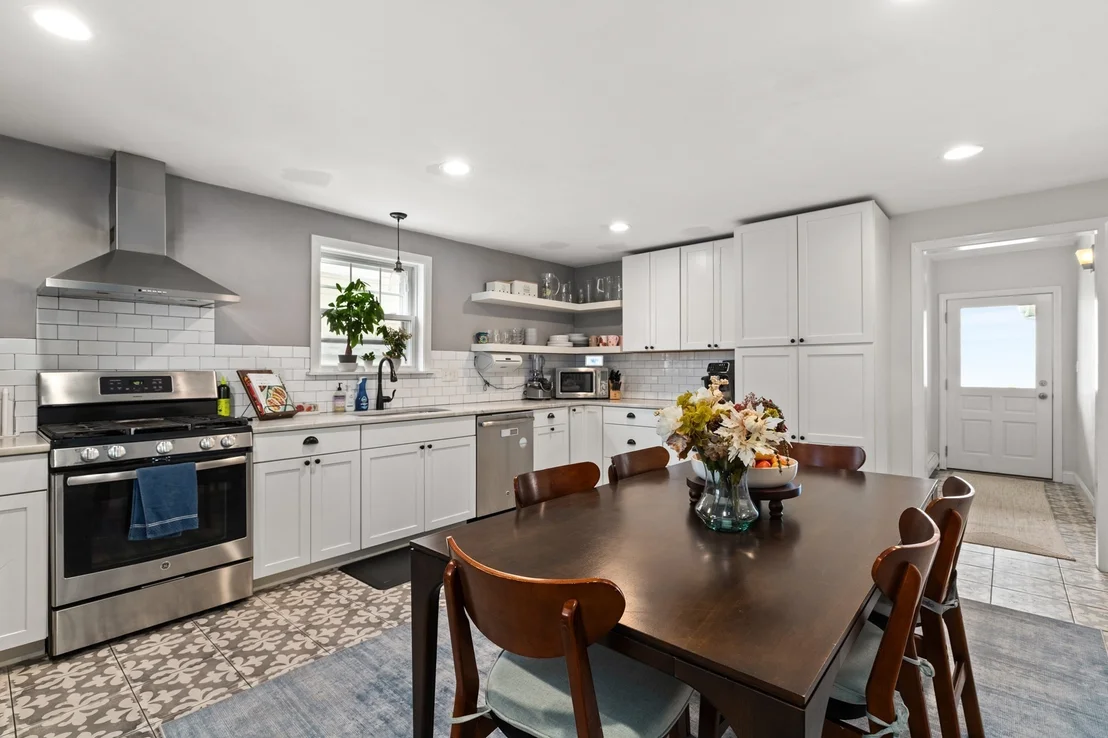 Photo of 129 Strandway