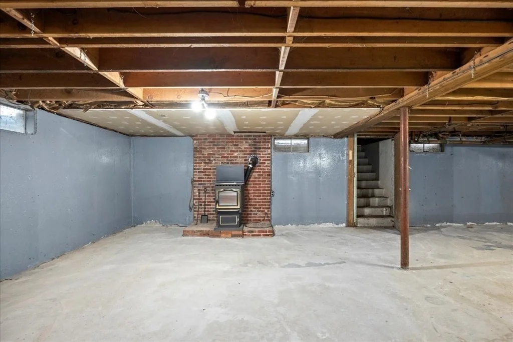 Photo of 256 Worcester Rd