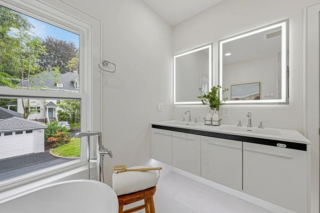 Photo of 14 Hillside Ave