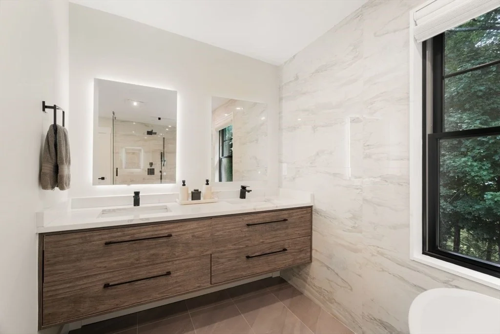 Photo of 283 Walnut Street