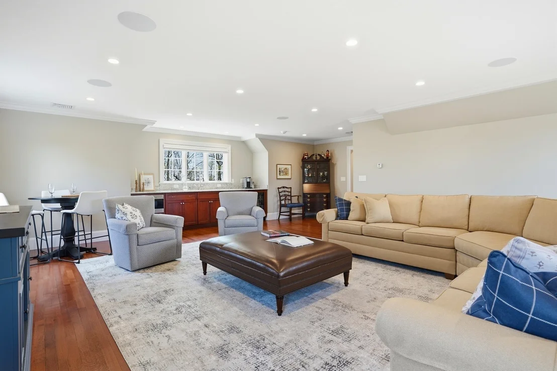 Photo of 21 Chadbourne Road