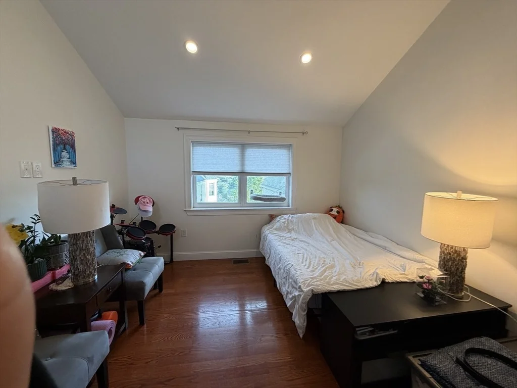 Photo of 32 Fremont Ave