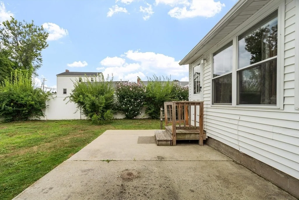 Photo of 170 Townsend Ave
