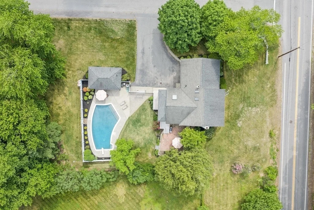 Photo of 305 High St Ext