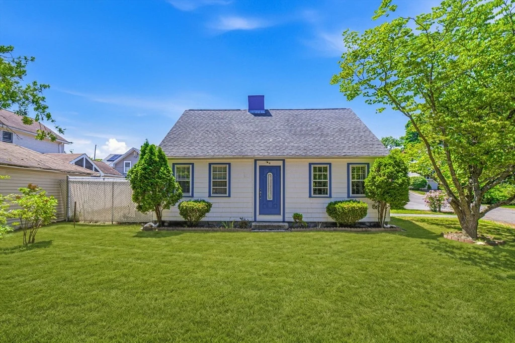 Photo of 4 Newhall Ave