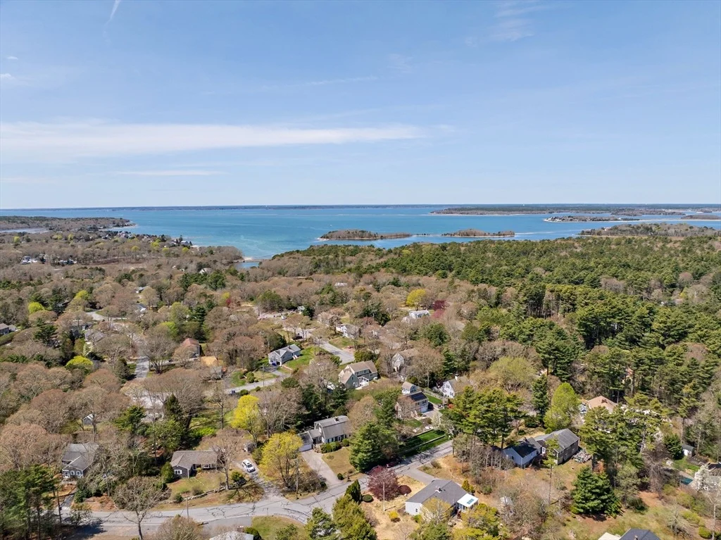 Photo of 39 Bennets Neck Dr