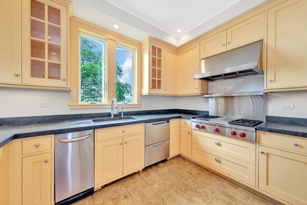 Photo of 2 Clarendon St