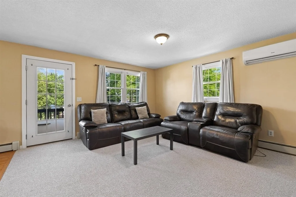 Photo of 33 Lakeview Ave