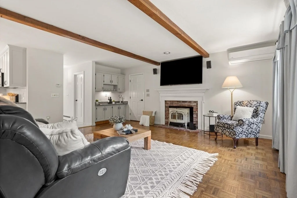Photo of 10 Lakin St