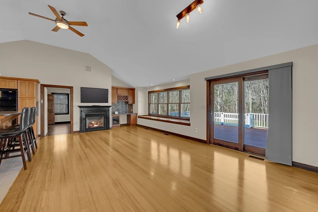 Photo of 2824 Greenwich Rd