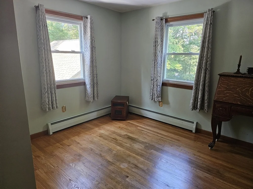 Photo of 152 Shaker Rd