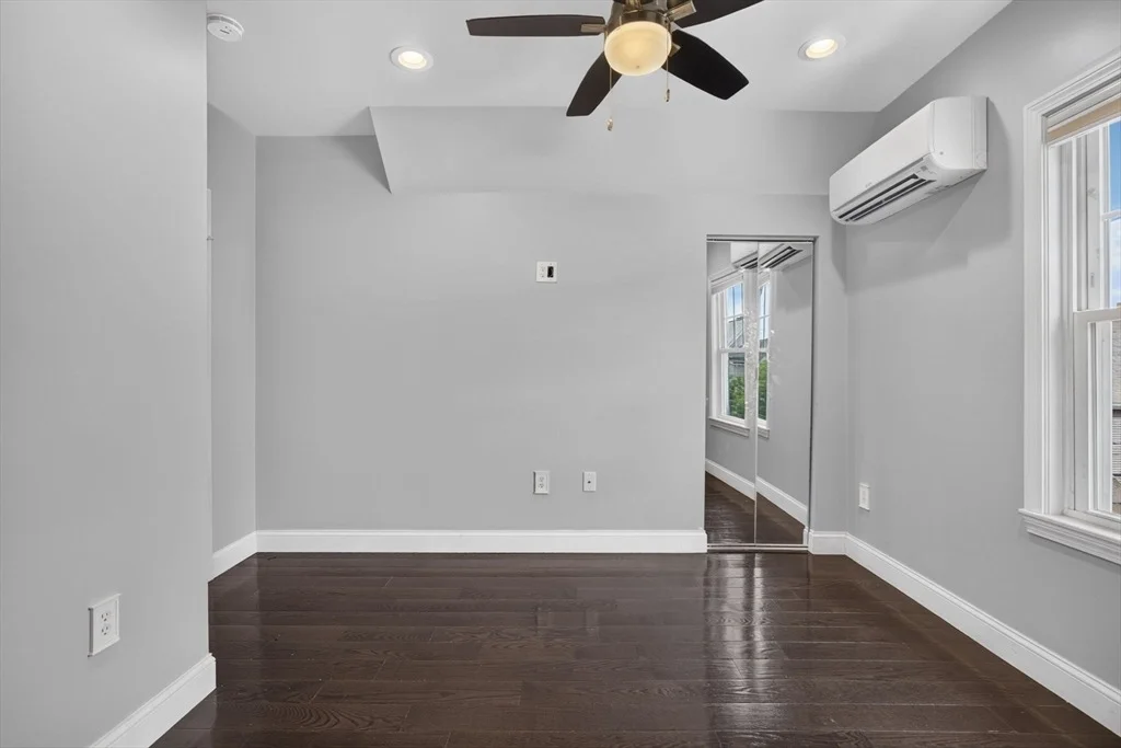 Photo of 18 Henry St