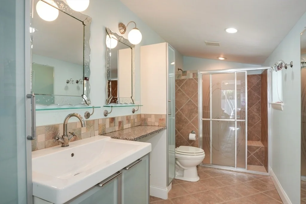 Photo of 60 Davidson Rd