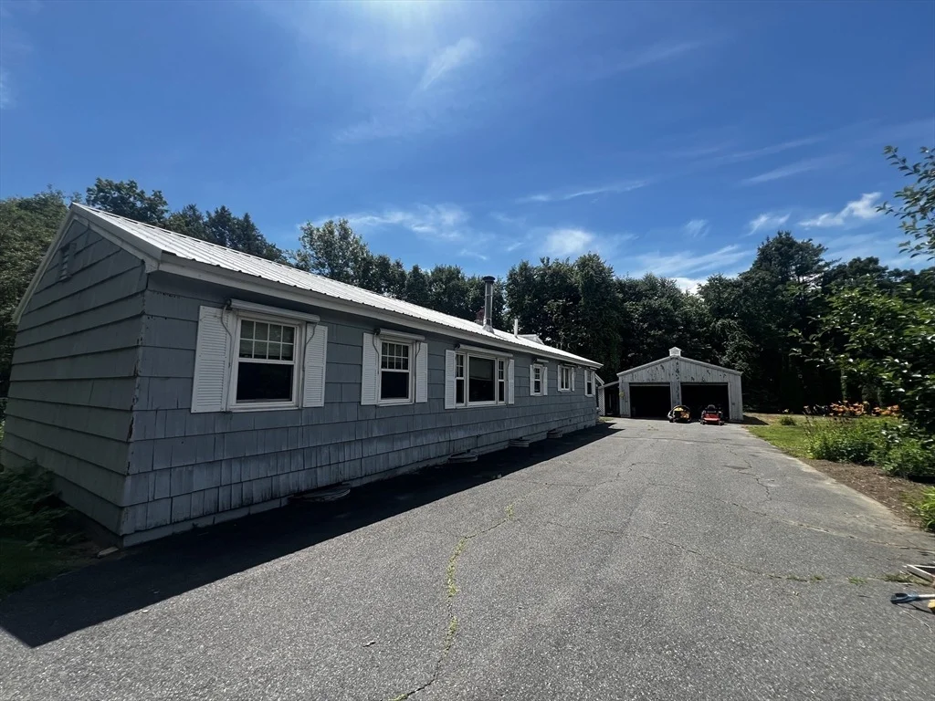 Photo of 1158 Millers Falls Rd