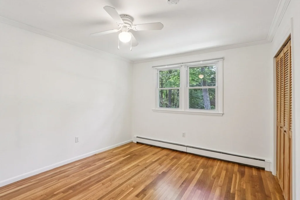 Photo of 196 Hudson Rd
