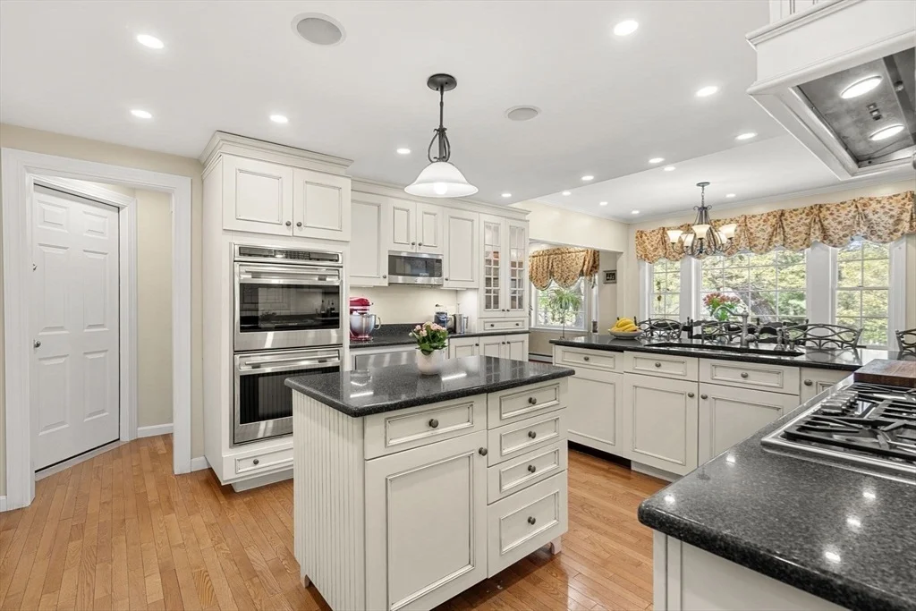 Photo of 4 Crestwood