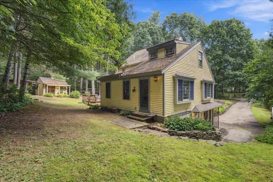 Photo of 7 Stony Brook Rd