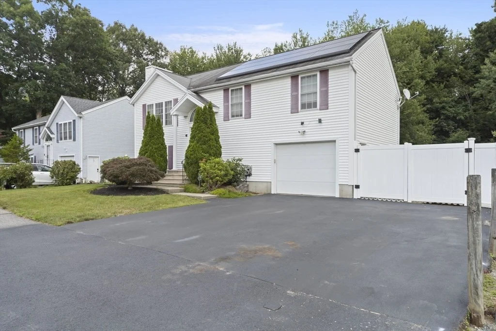 Photo of 82 Vincent Circle