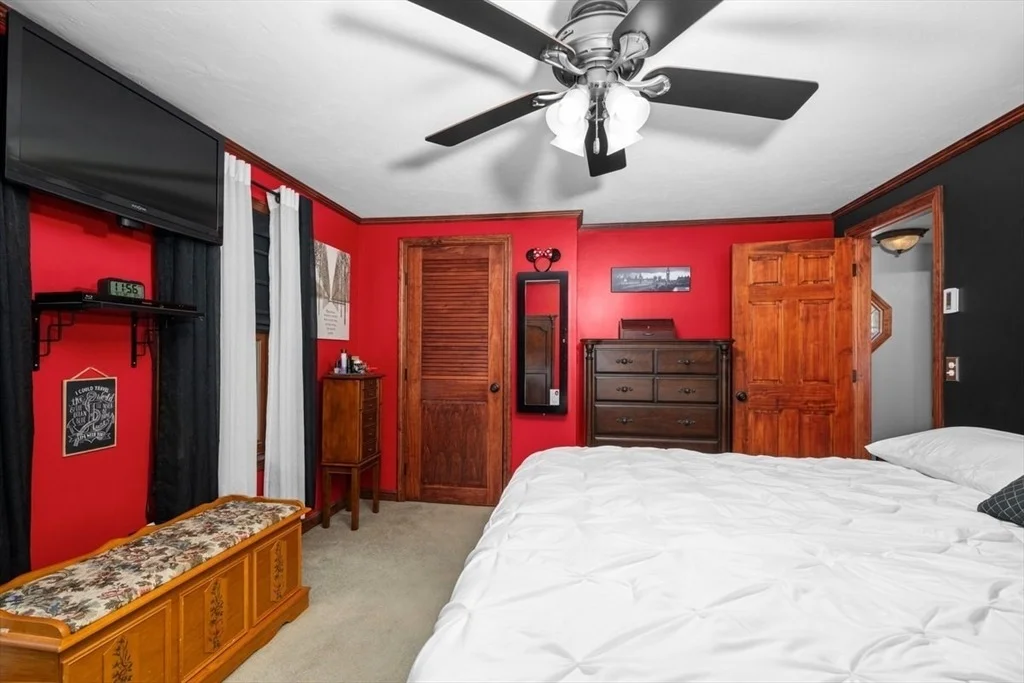 Photo of 33 Scenic Ave