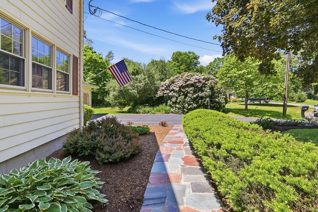 Photo of 104 Jackson Dr
