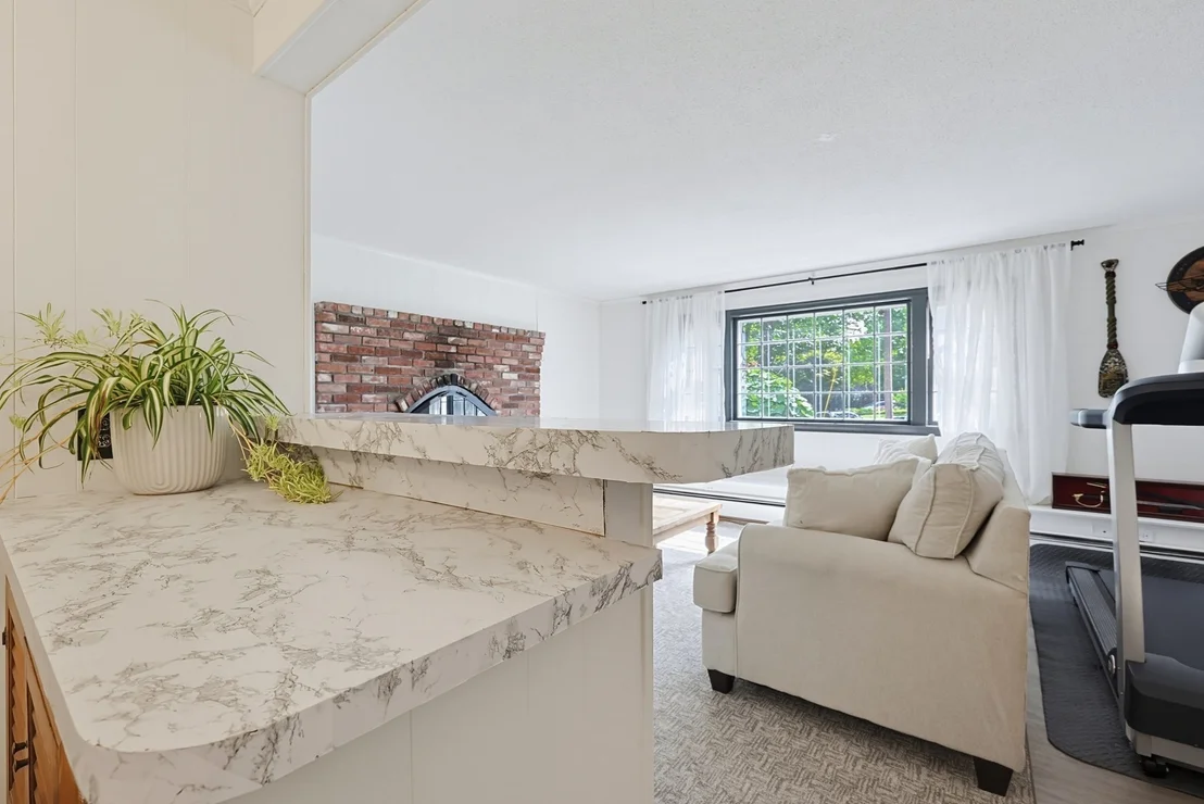 Photo of 10 Howe Circle