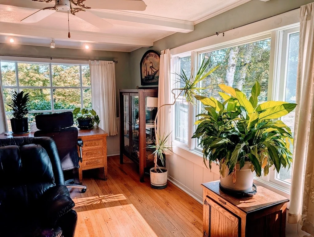 Photo of 504 Lampblack Rd