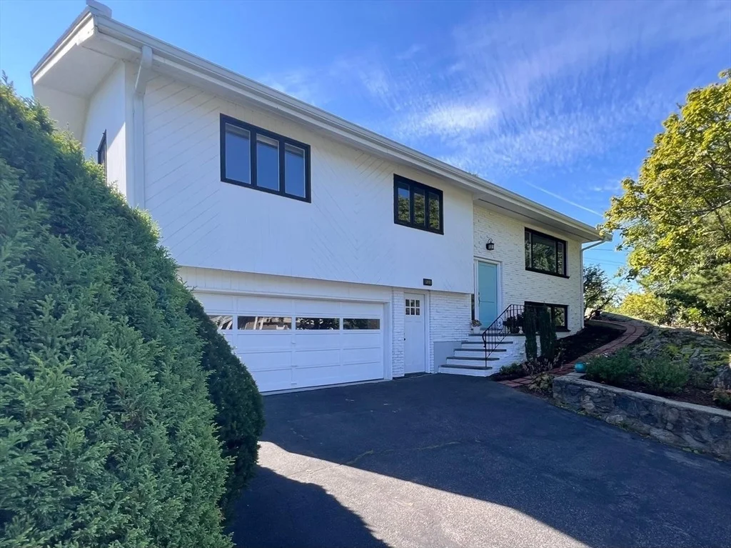 Photo of 20 Parsons Dr.