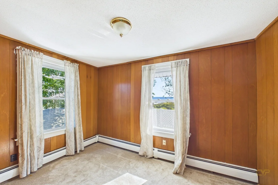 Photo of 7 Bayview Ave