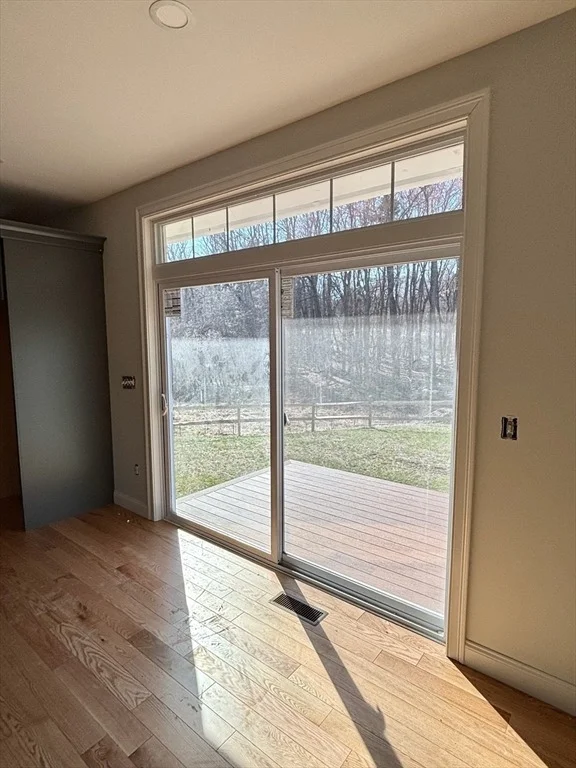 Photo of 484 Great Road, -3