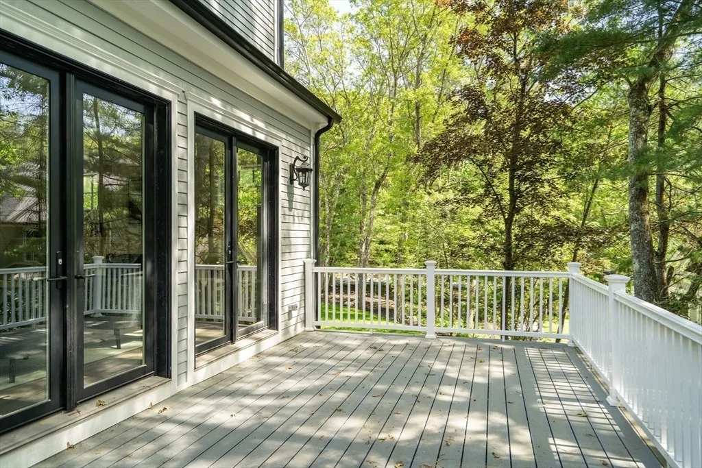 Photo of 18 Heritage Dr