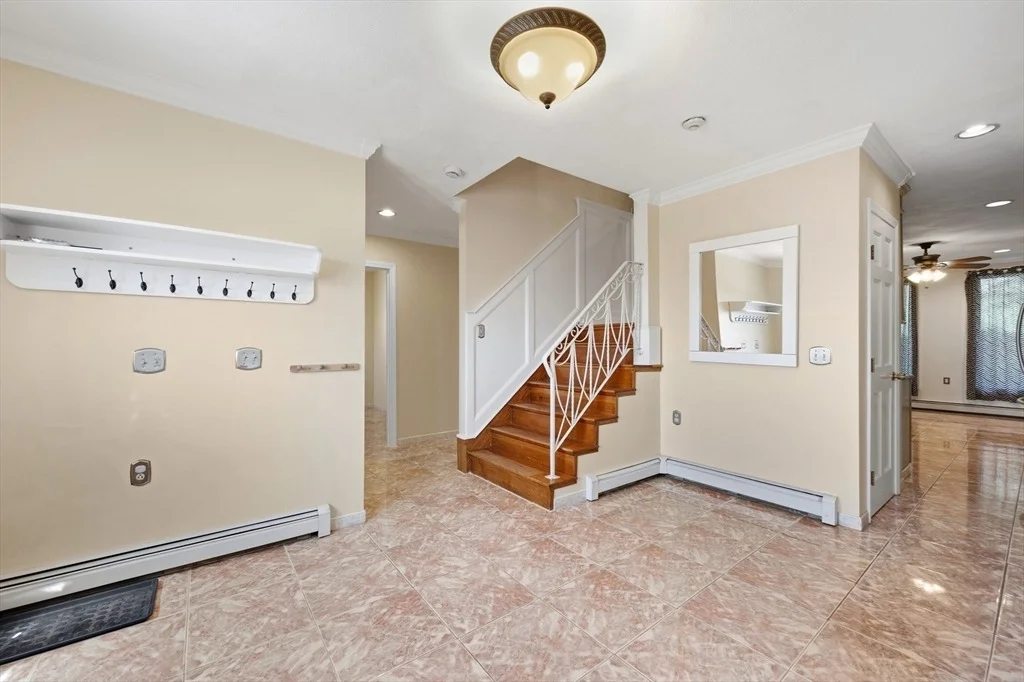 Photo of 12 Parkway Dr