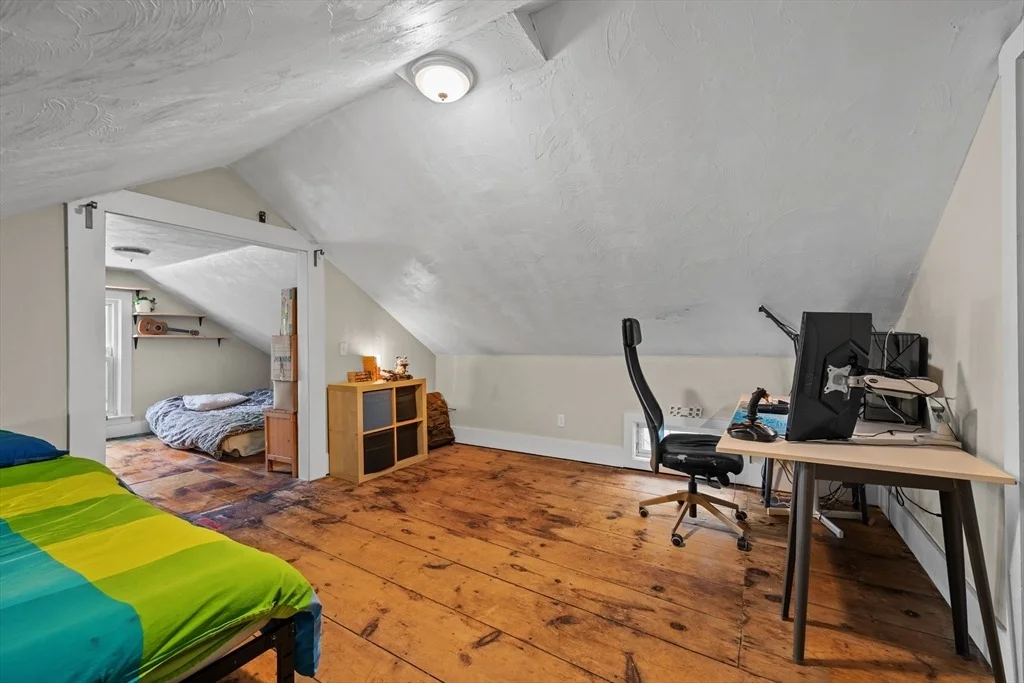 Photo of 10 Maple