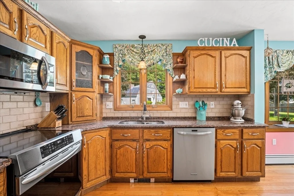 Photo of 27 Crestview Dr