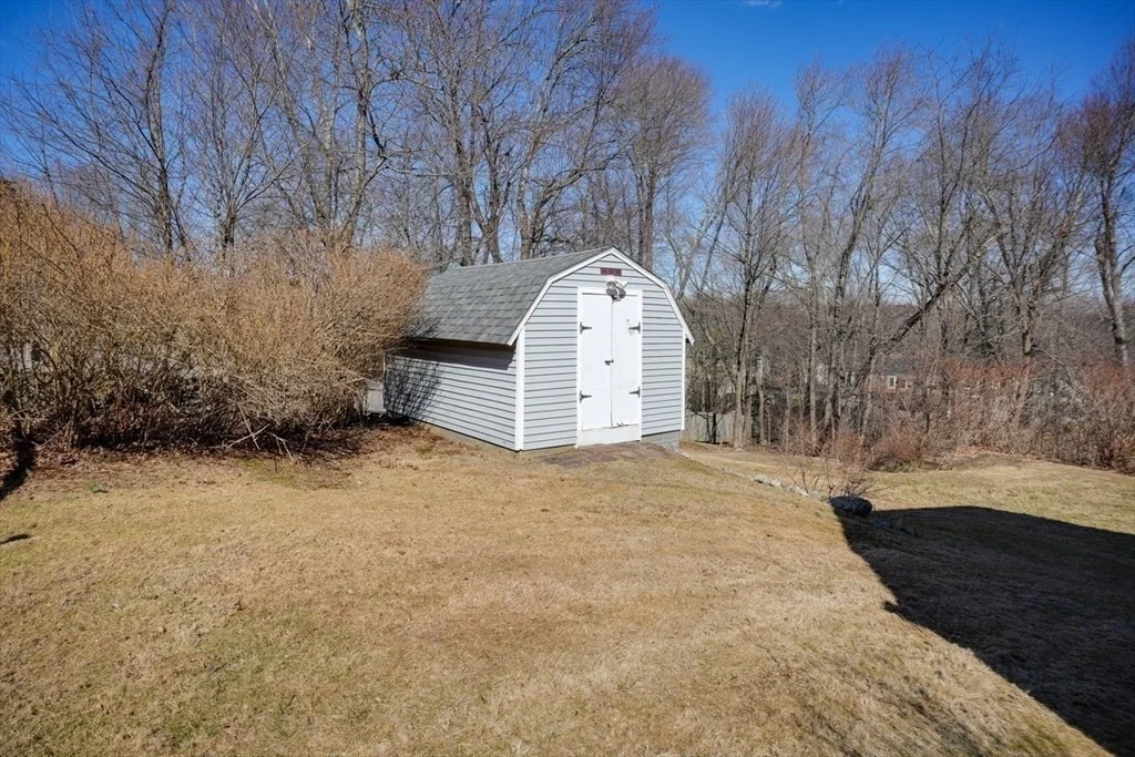 Photo of 8 Crestview Dr
