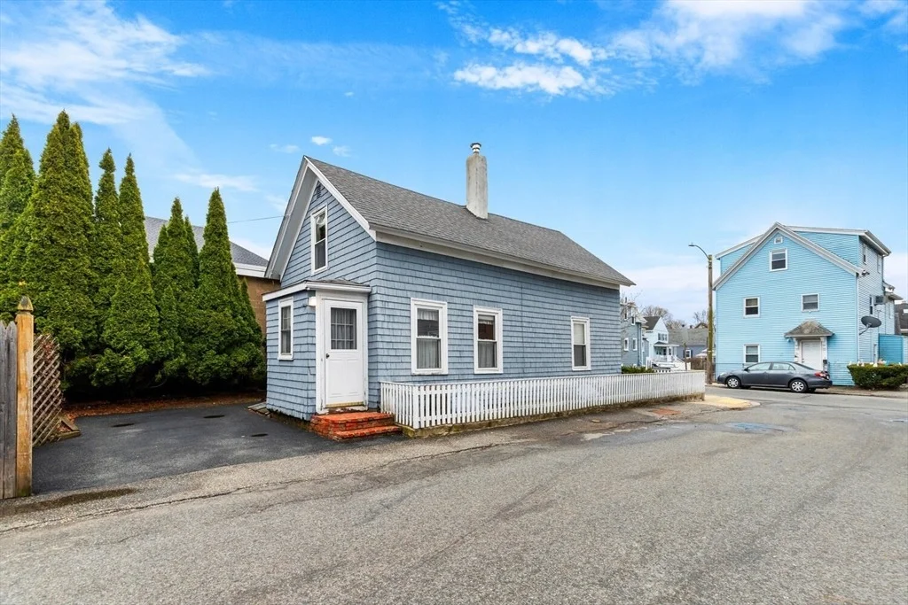 Photo of 21 Roundy St.