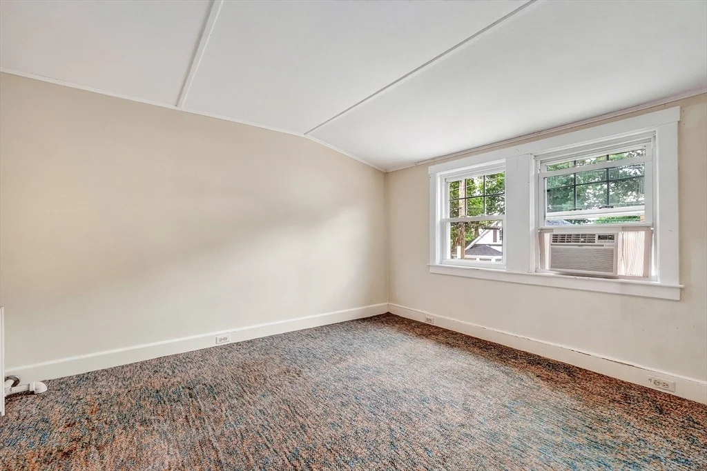 Photo of 37 Riverview St