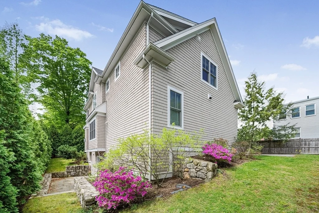 Photo of 7 Bemis Rd